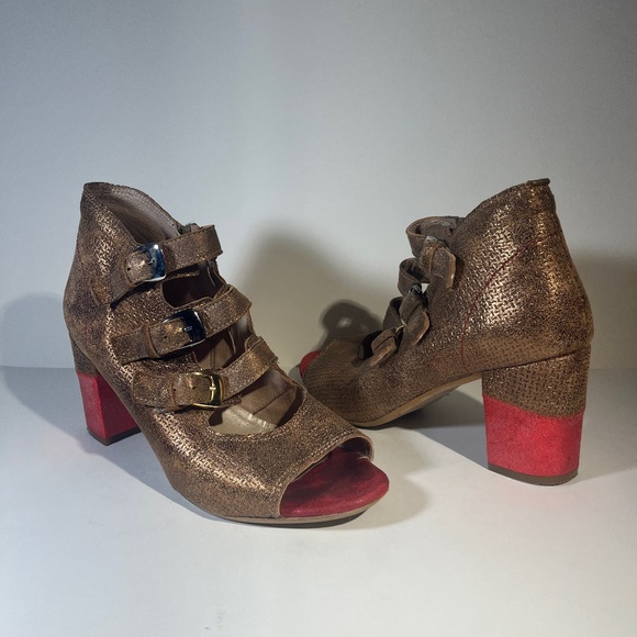 Unity in Diversity Buttercup Red Open Toe Booties EUR 40 - Picture 1 of 3